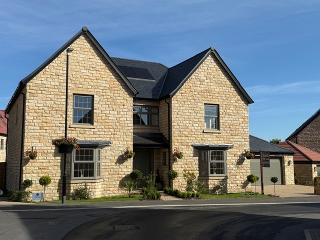 Sandstone walling, new build